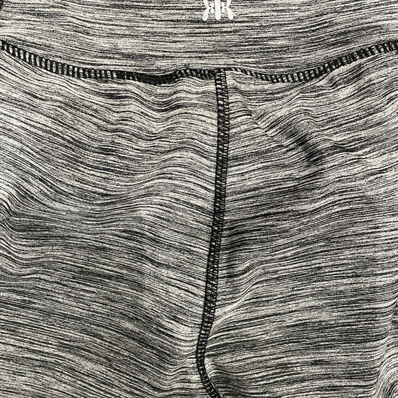 Activewear Pants - Picture 3 of 4